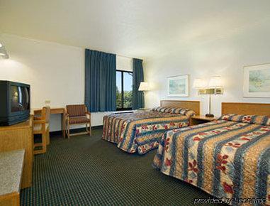 6-libertyville, Il Hotel 2*